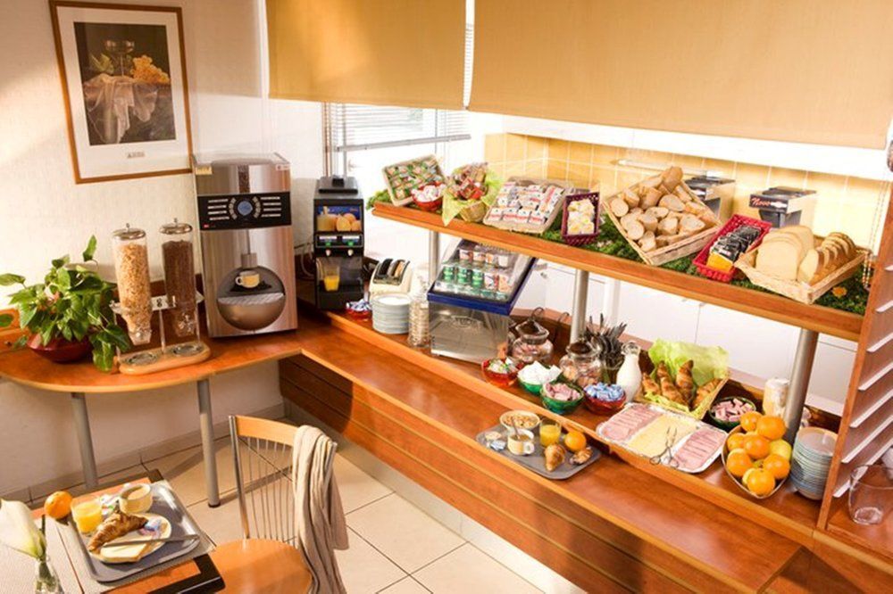 Hotel Kyriad Brive Ouest Esterno foto