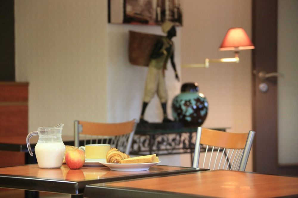 Hotel Kyriad Brive Ouest Esterno foto