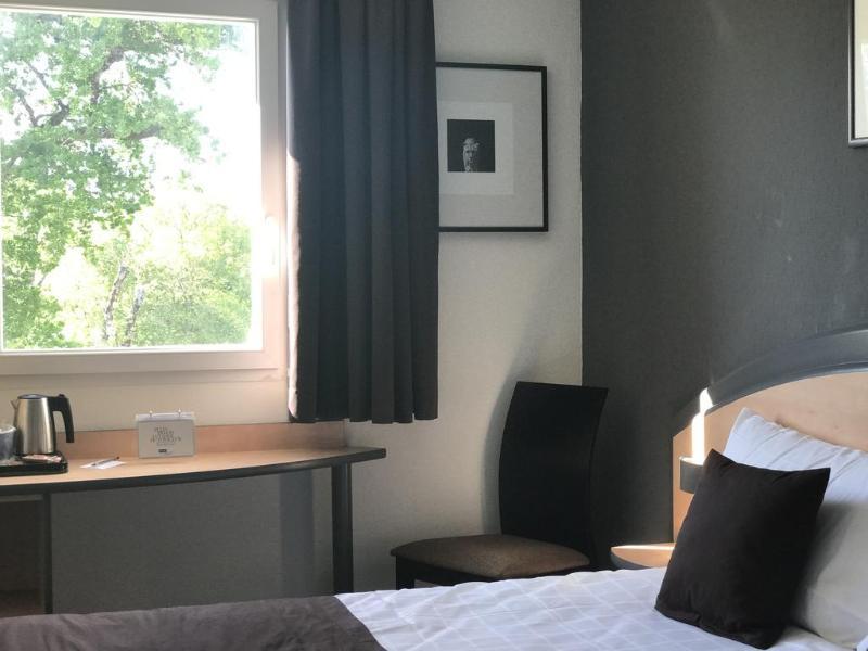 Hotel Kyriad Brive Ouest Esterno foto