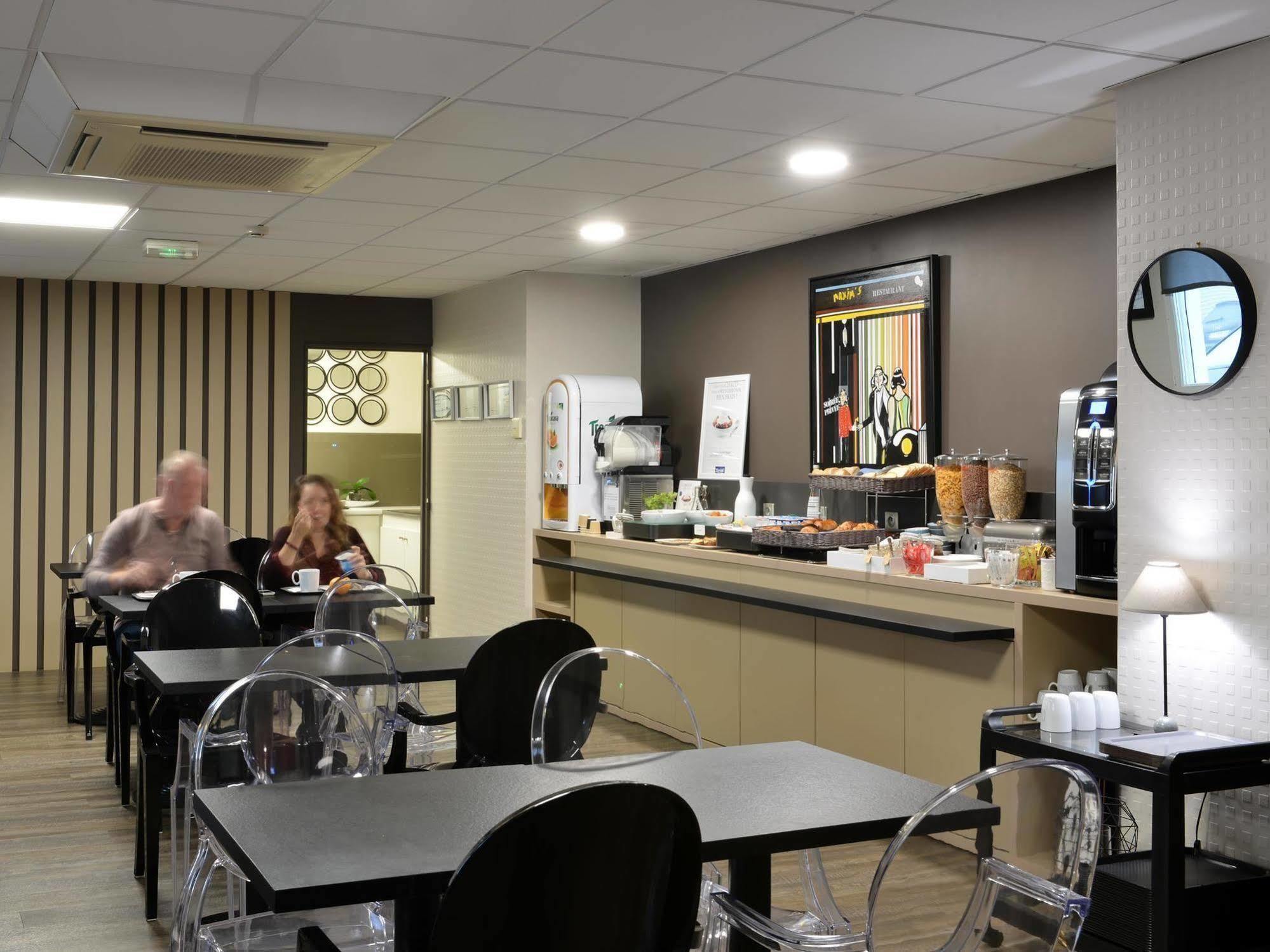 Hotel Kyriad Brive Ouest Esterno foto